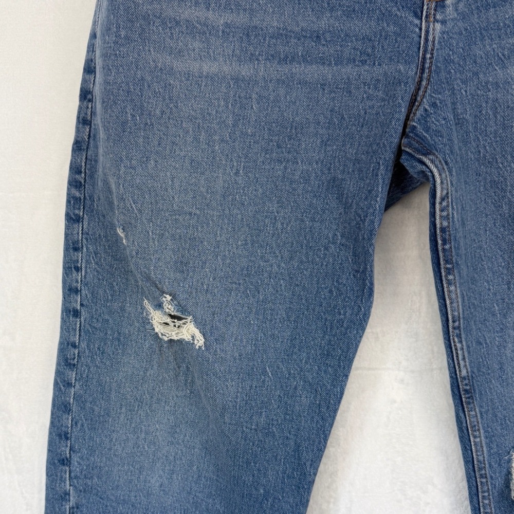 Abercrombie & Fitch The 80s Mom High Rise Distressed Jeans 31/12R Medium Wash - Picture 3 of 7
